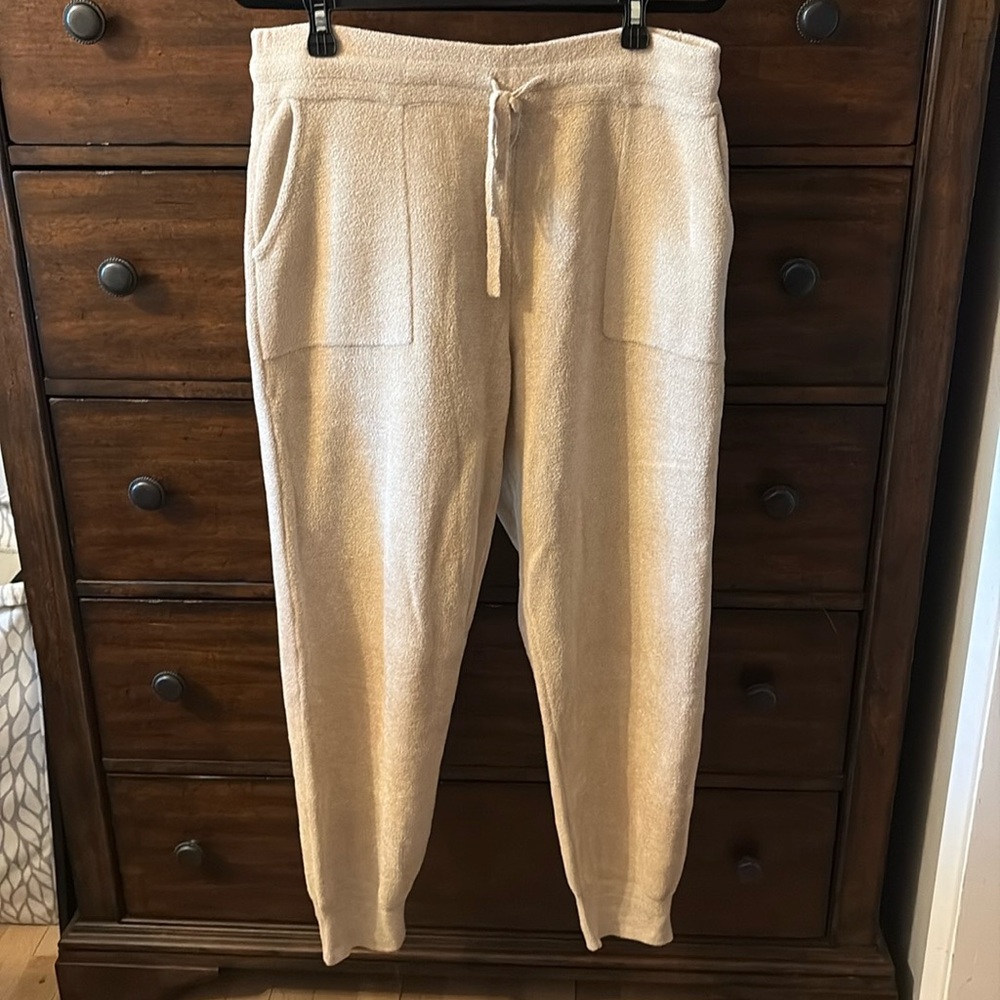 Barefoot Dreams Joggers w pockets!